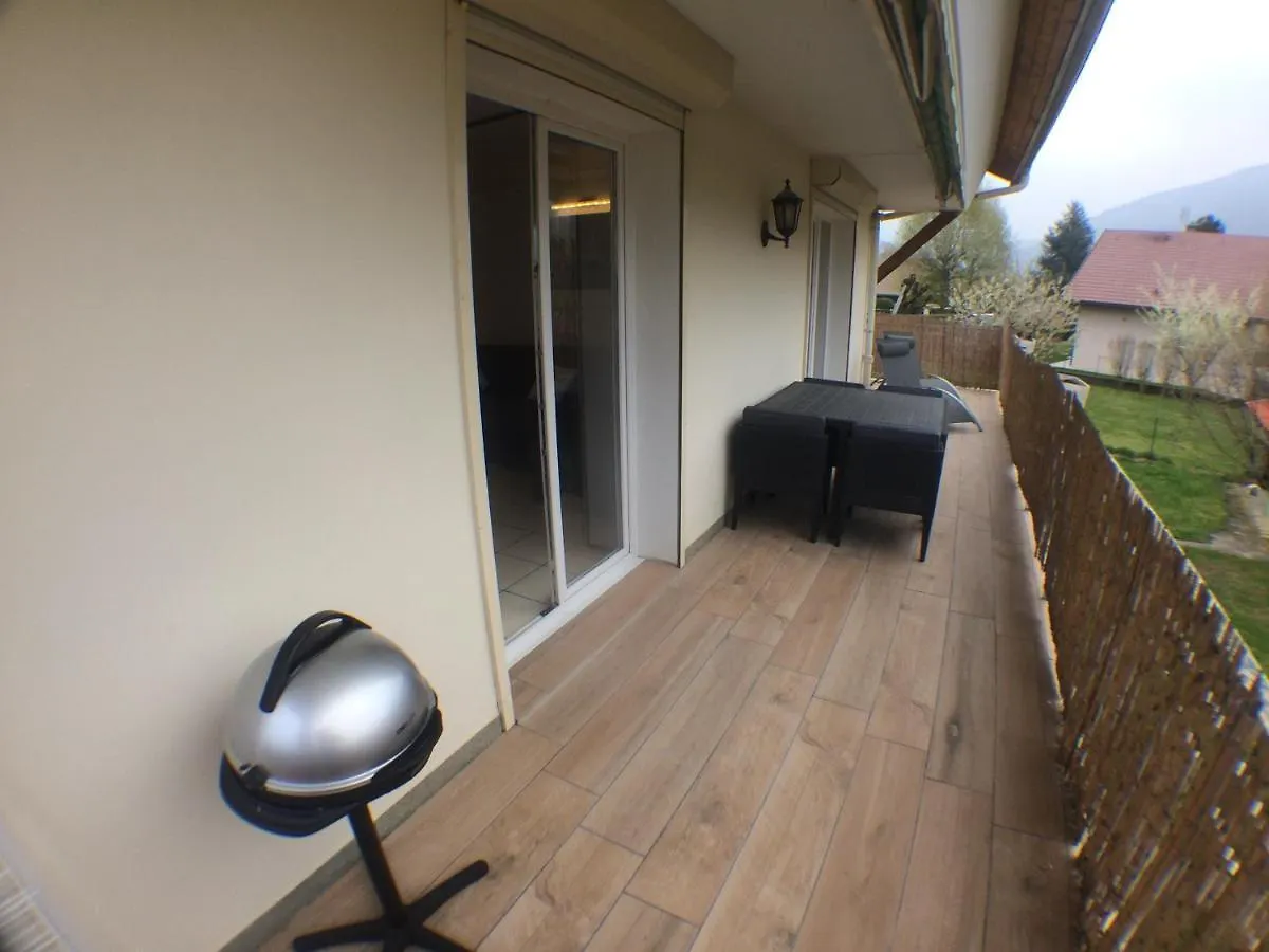 Lac et Montagne: Spacious Apartment with Terrace near St Jorioz Saint-Jorioz France
