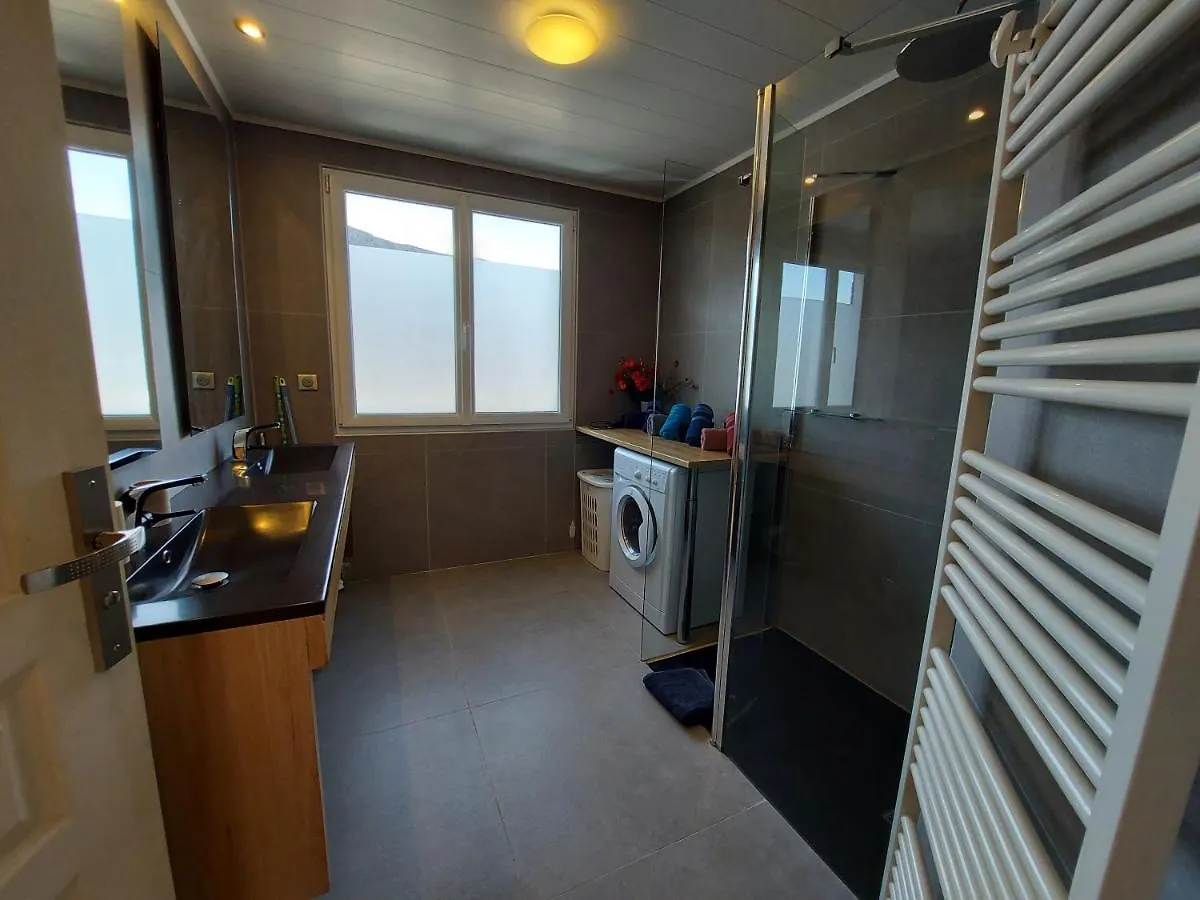 Lac et Montagne: Spacious Apartment with Terrace near St Jorioz Saint-Jorioz France
