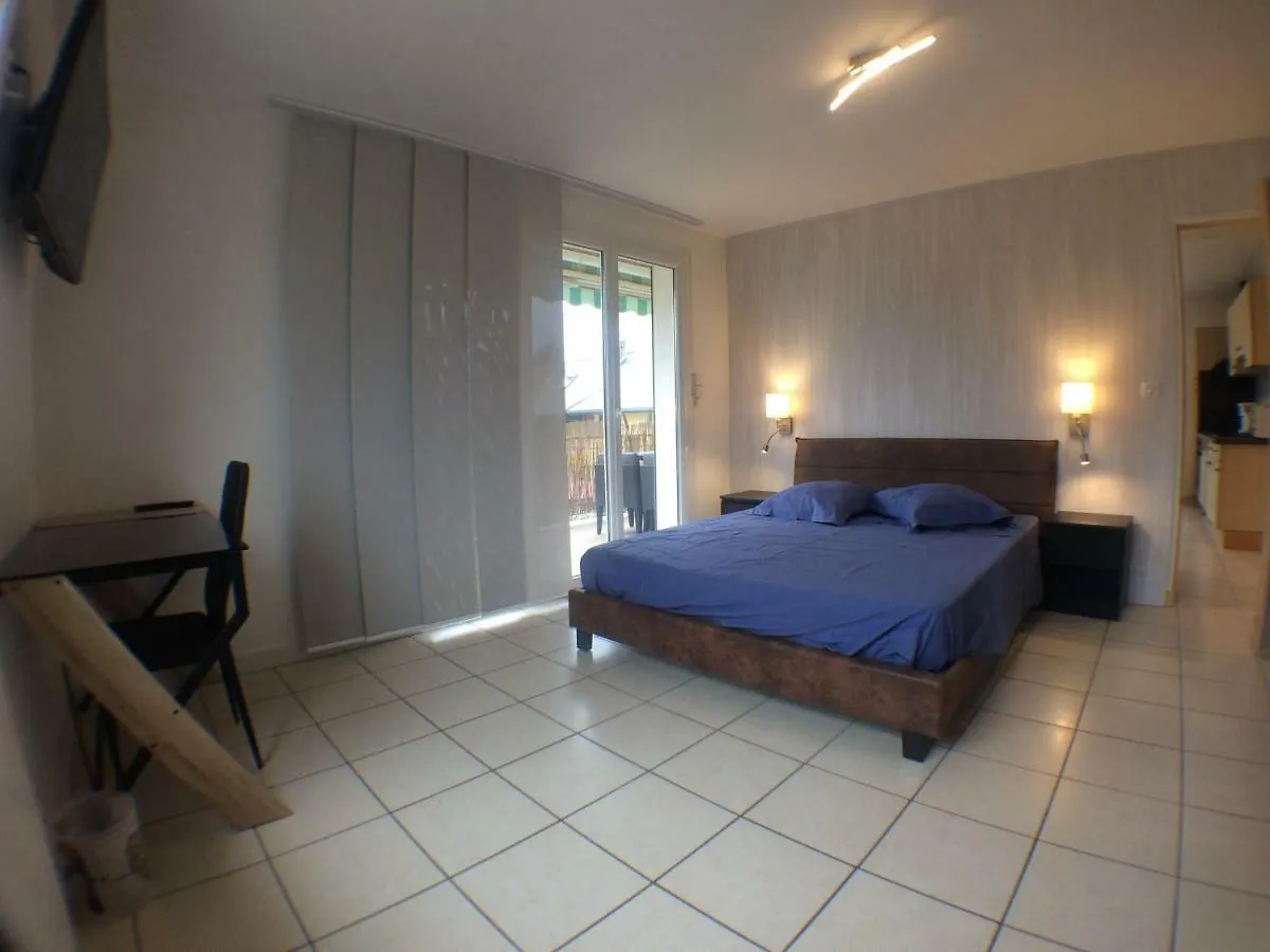 Lac et Montagne: Spacious Apartment with Terrace near St Jorioz Saint-Jorioz